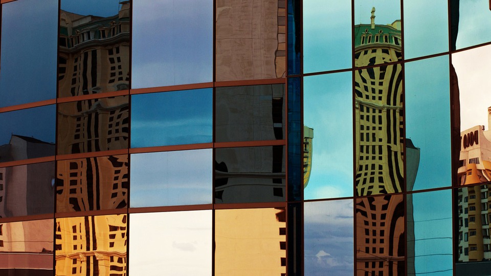 Glasfasad på en byggnad